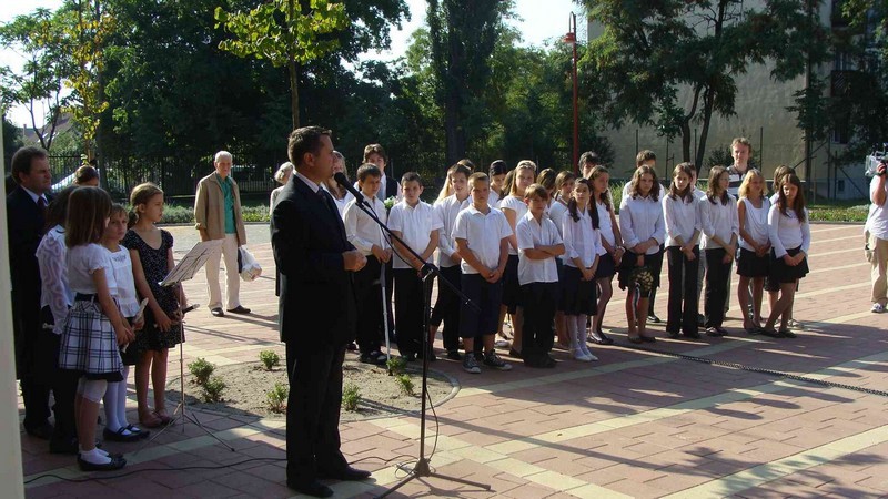 Olimpiai tábla avatás