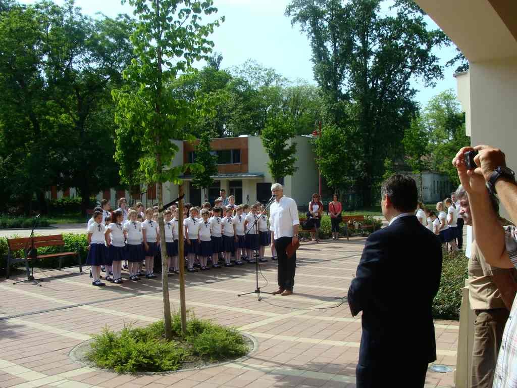 Olimpiai tábla avató