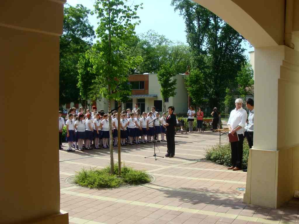 Olimpiai tábla avató